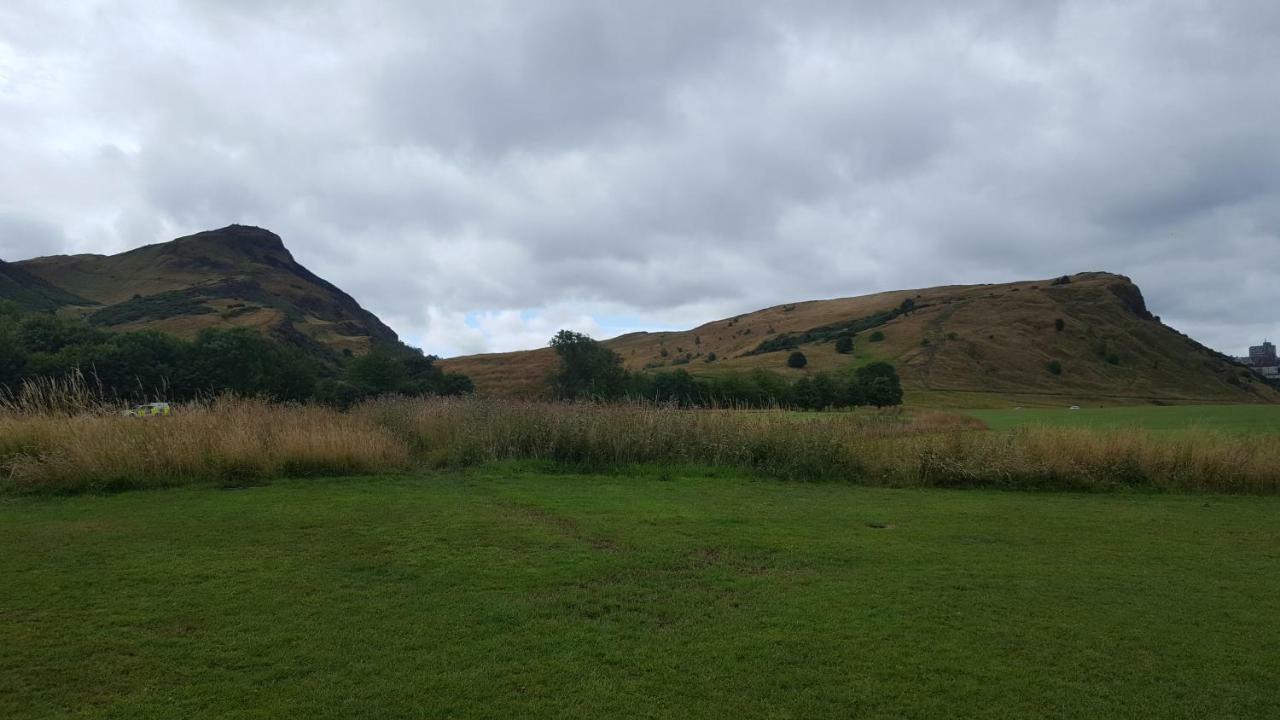 Holyrood Park Apartment Edinburgh Buitenkant foto